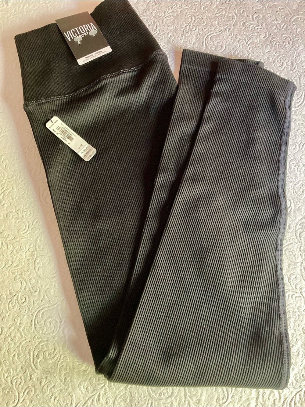NWT Victoria Sport Wicking Black Ribbed High Rise Compression Leggings M